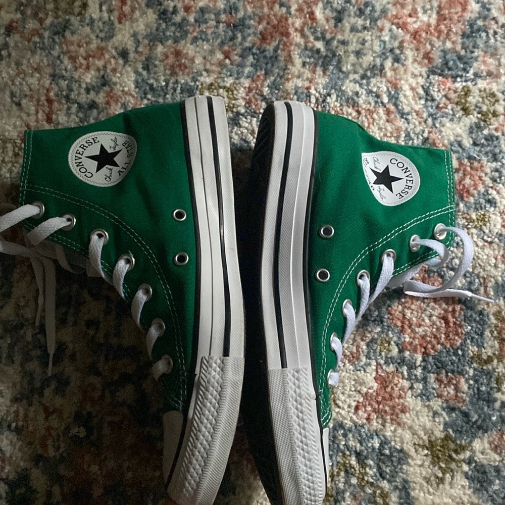 Emerald green high top converse! Size 8